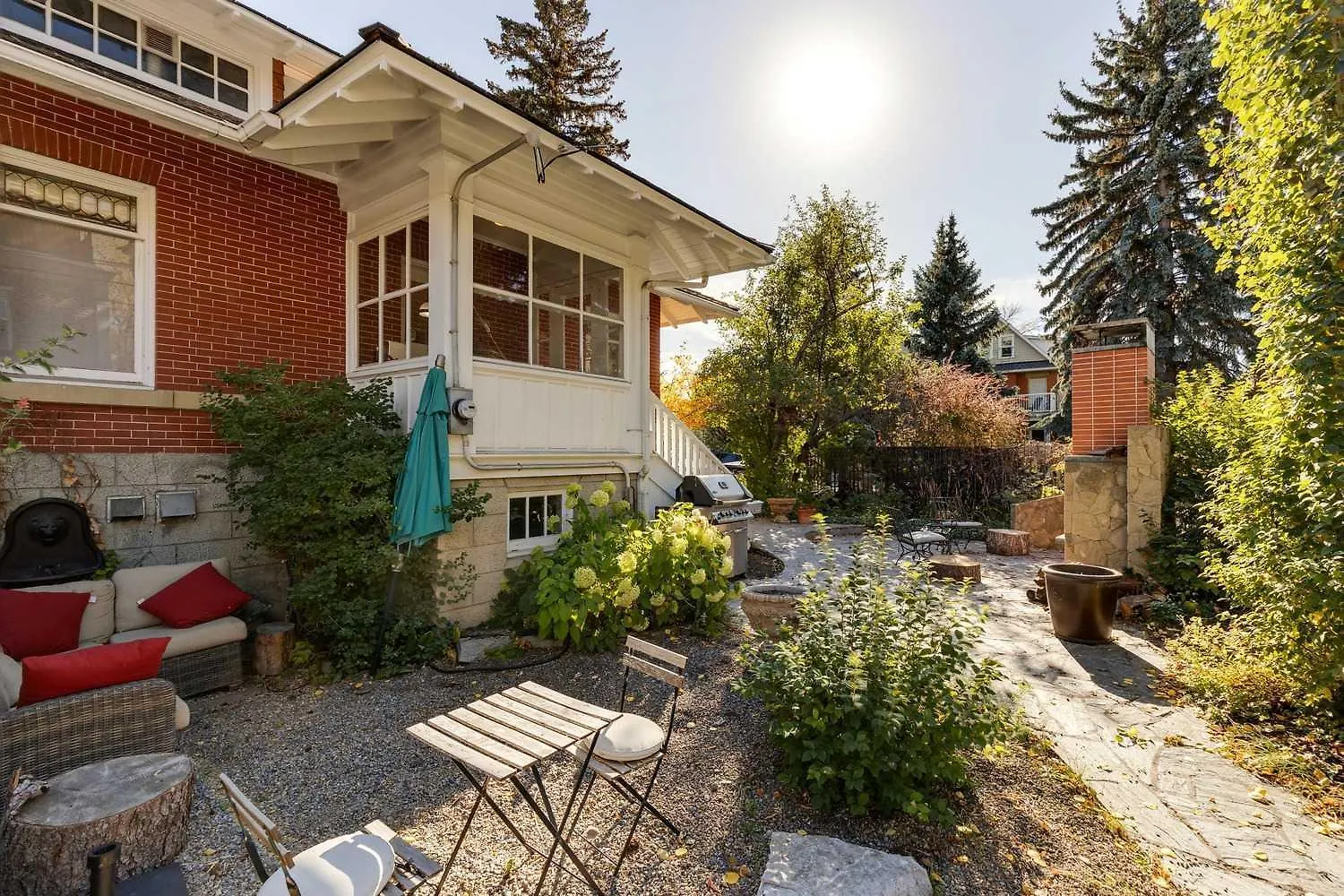 Historic Treend Residence In The Heart Of Mission YYC Canada