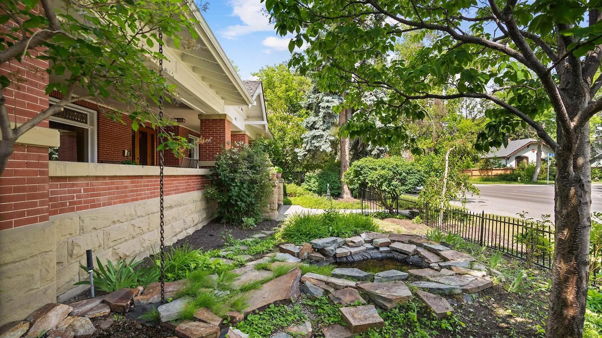 Historic Treend Residence In The Heart Of Mission Calgary 0*,