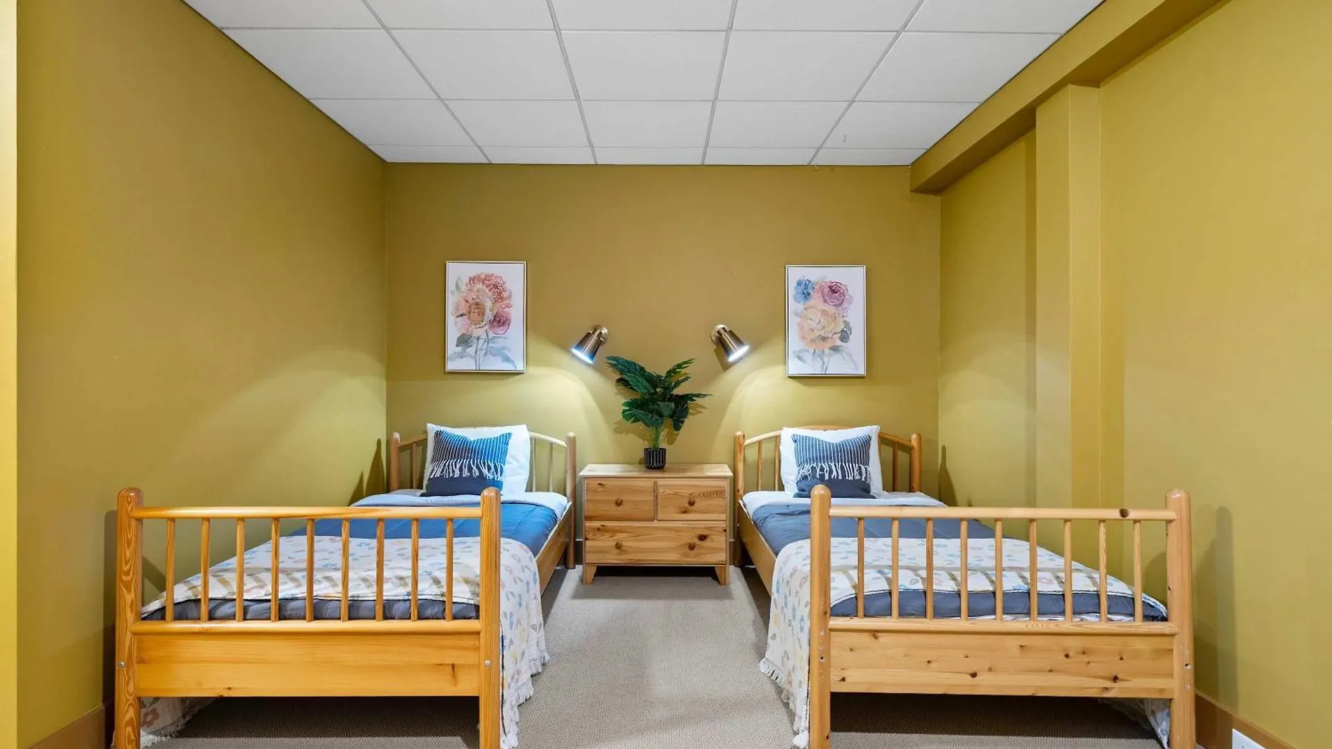 Holiday home Historic Treend Residence In The Heart Of Mission Calgary Canada