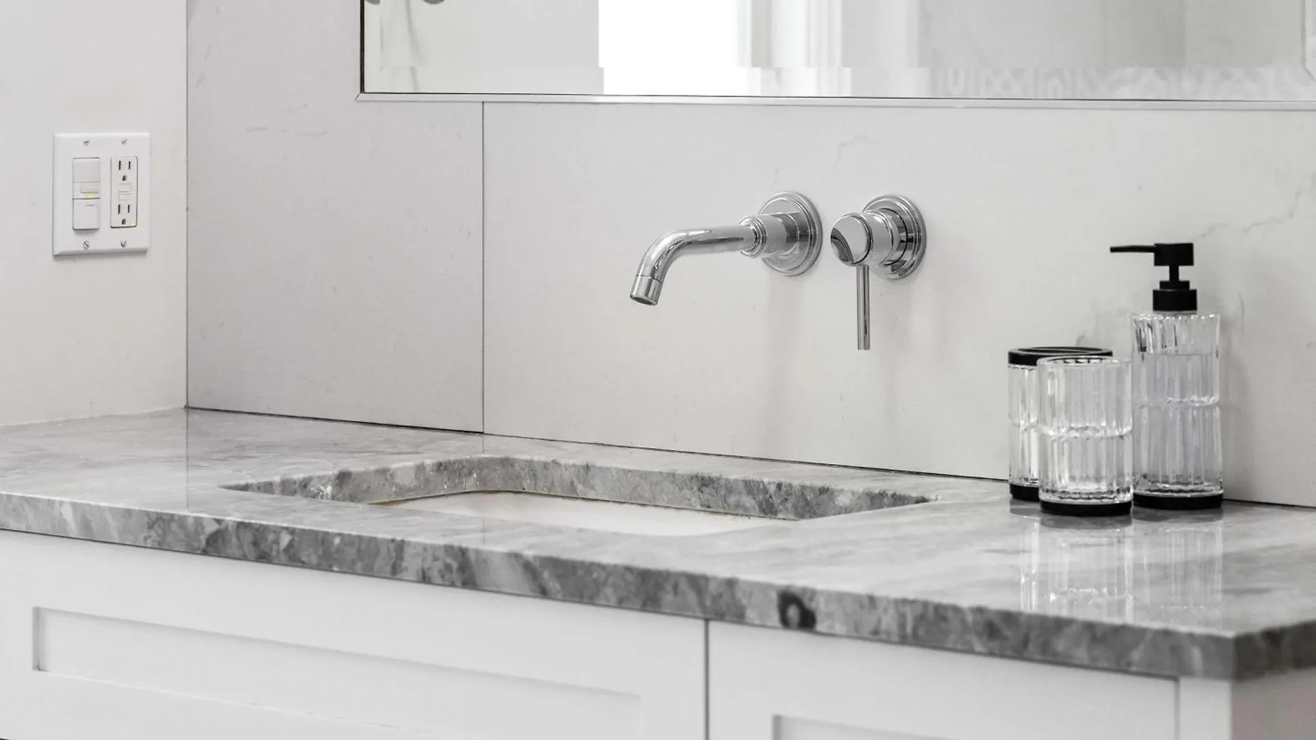 Historic Treend Residence In The Heart Of Mission Calgary Holiday home