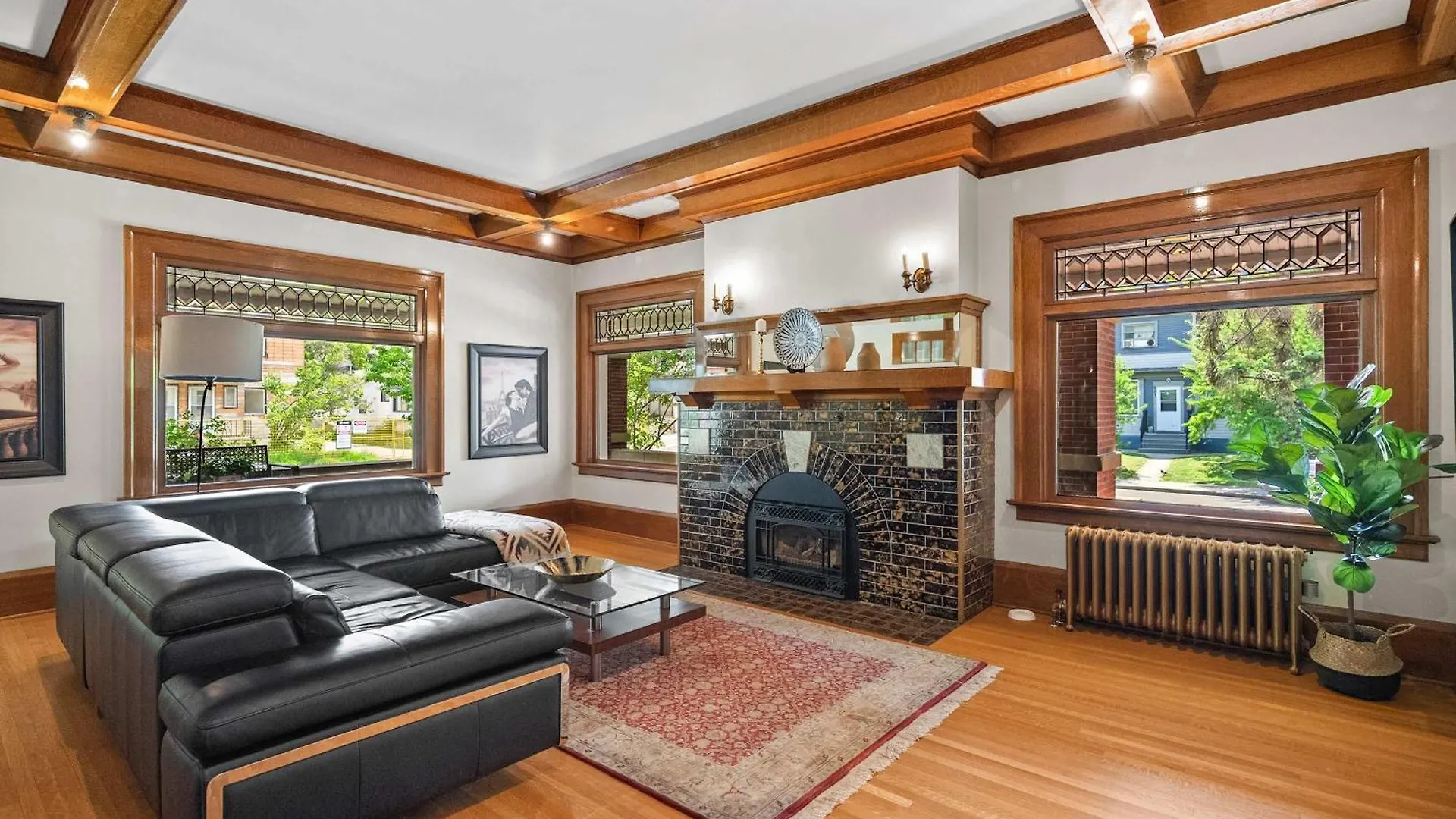 Historic Treend Residence In The Heart Of Mission Calgary contacts