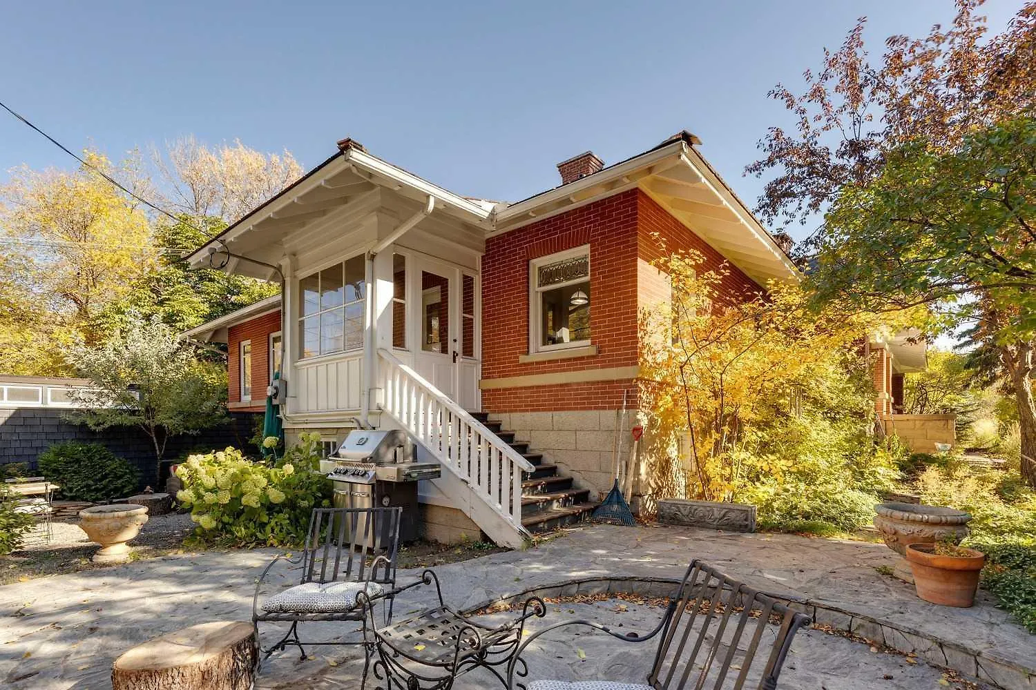 Historic Treend Residence In The Heart Of Mission Calgary Holiday home
