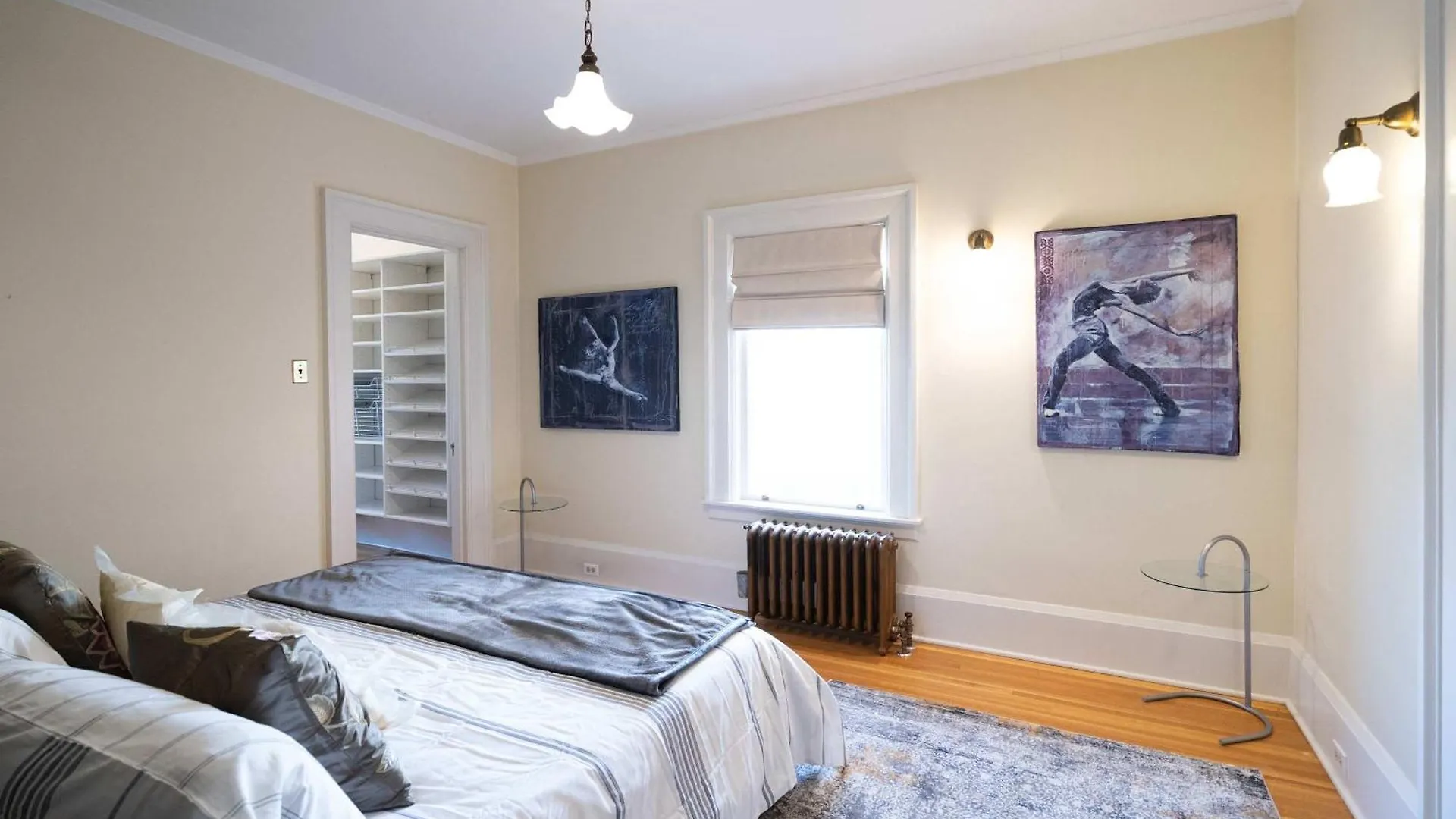 Historic Treend Residence In The Heart Of Mission Calgary Canada